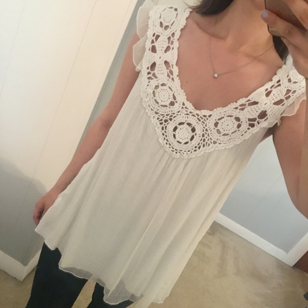 ▪️Final Sale 2/5▪️Flowy Top With Crochet Detail